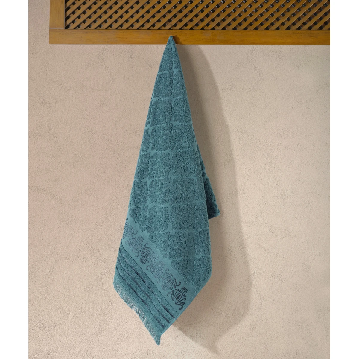 Manamo Paisley Jacquard Towel Bath Jungle Green 70x140 cm