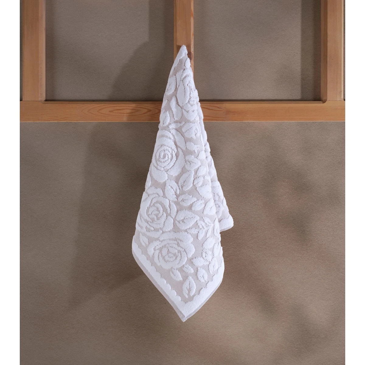 Manamo Rose Face Towel Cotton White/Beige  50x85 cm